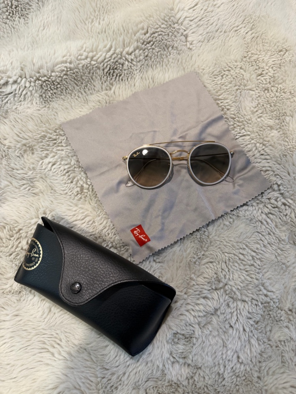 Ray-Ban Women's Gold Frame Gray Gradient Lens Sunglasses